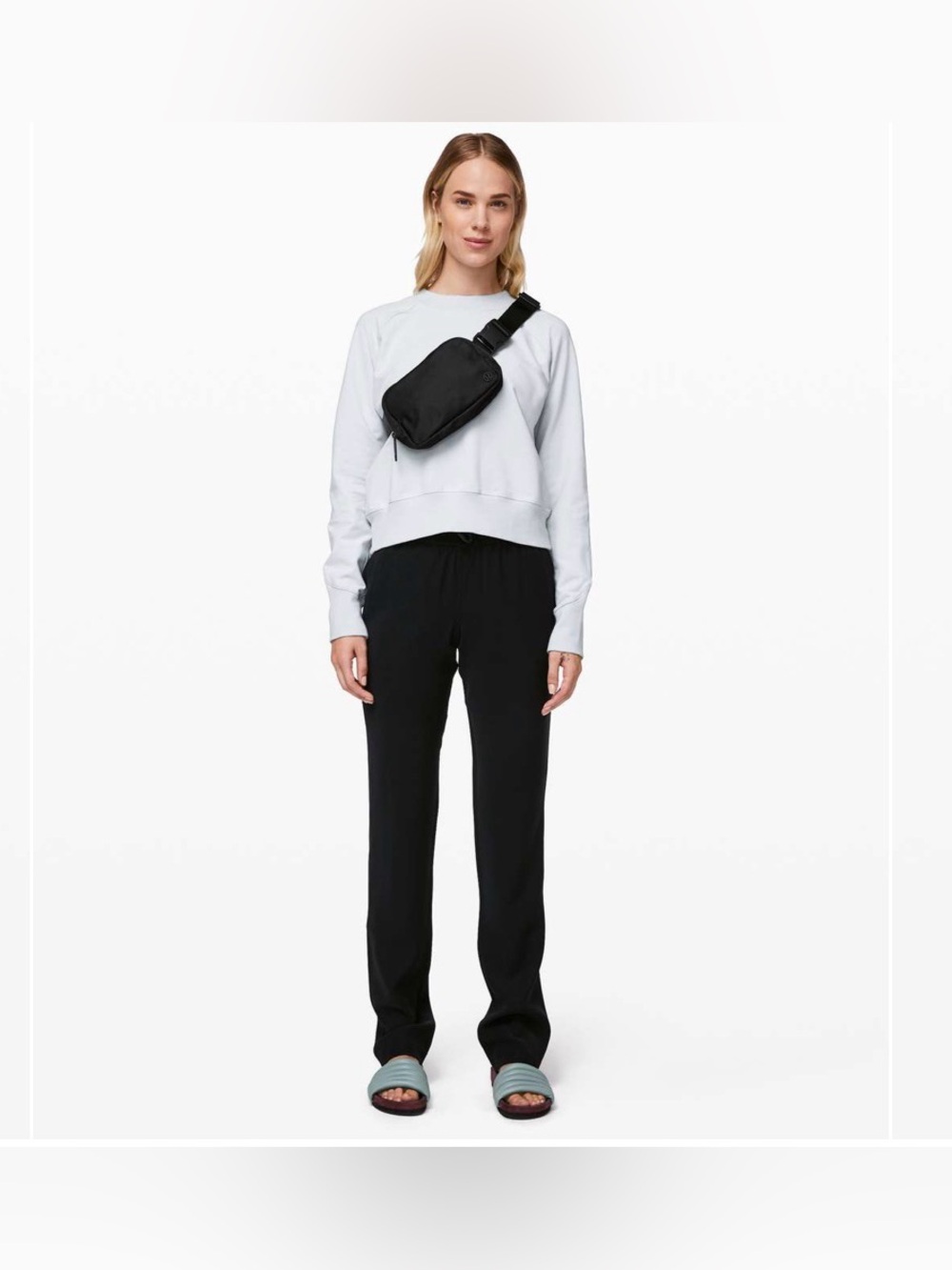 Lululemon Everywhere Belt Bag *Crinkle
Nylon 1L
Black